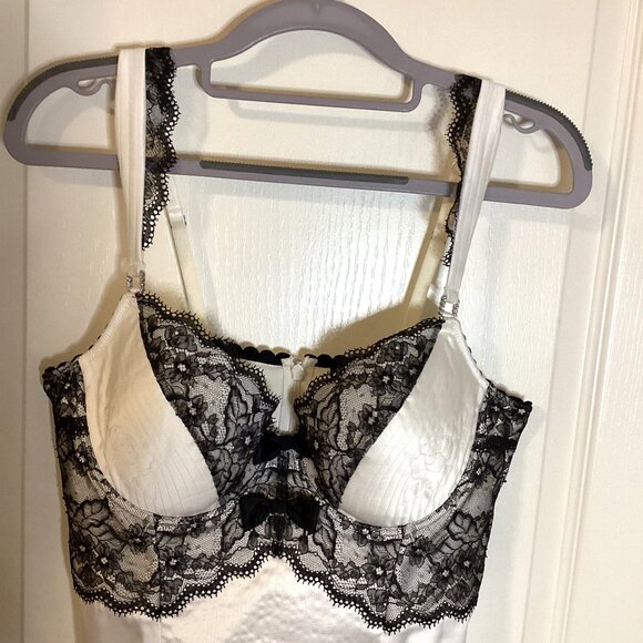 Pleasure State Women's White Corset W Black Lace Size 36D Intimate Lingerie - Picture 2 of 10
